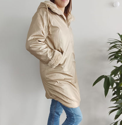 Melya Melody - Manteau long mi cuisses type ciré imperméable fourré réversible doré