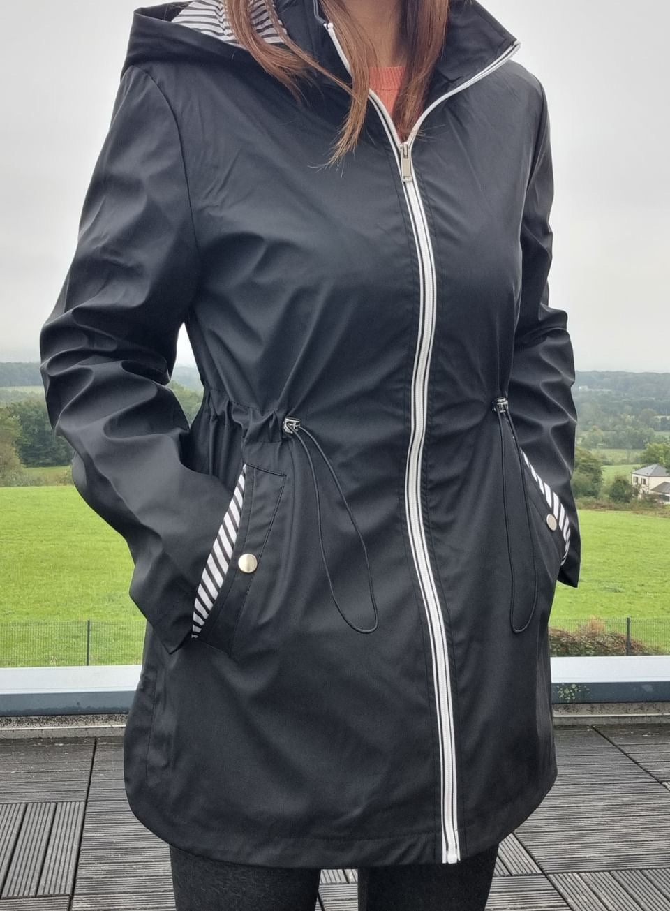 New Lolo - Manteau mi long léger imperméable noir - Curvy