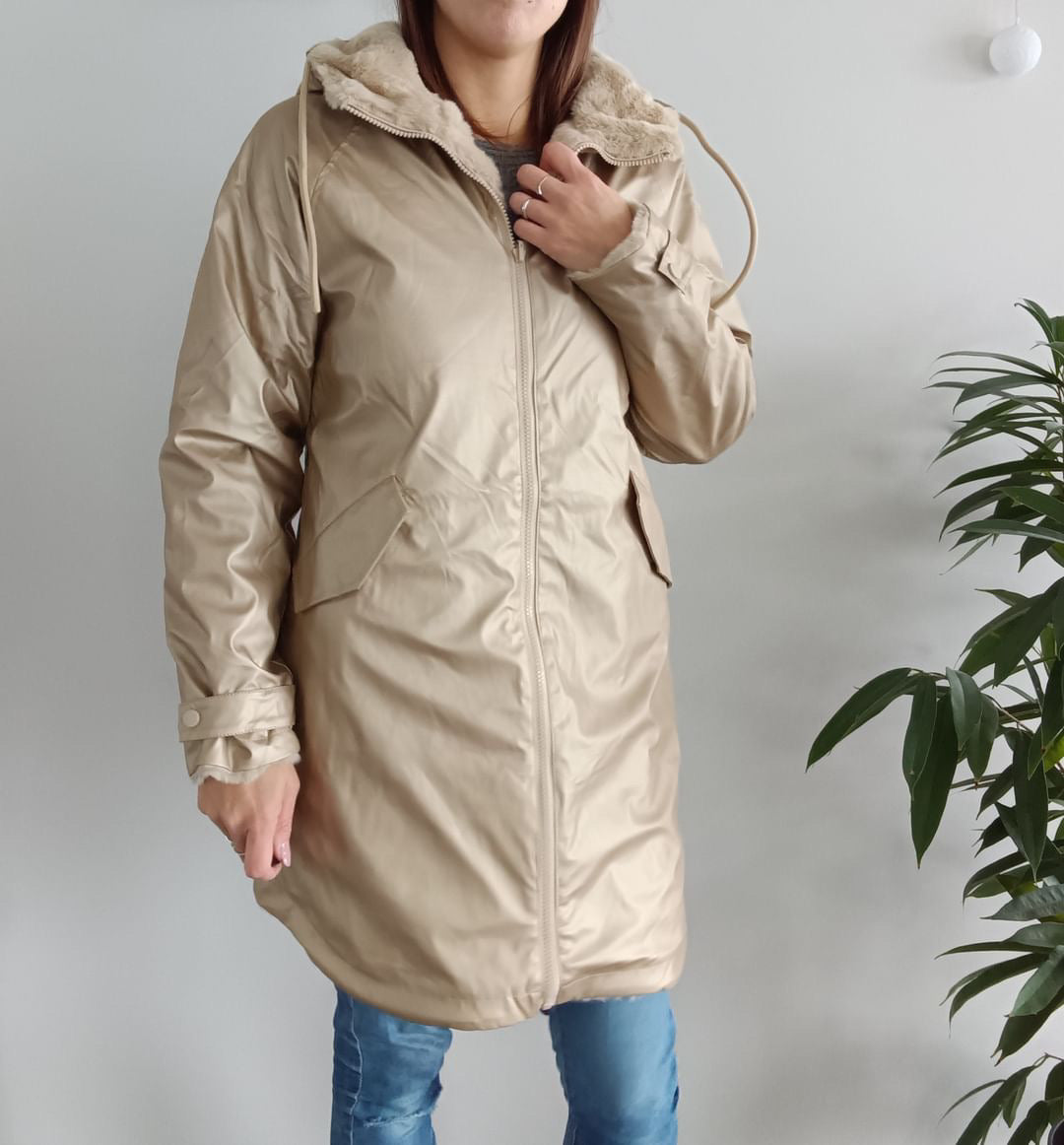 Melya Melody - Manteau long mi cuisses type ciré imperméable fourré réversible doré