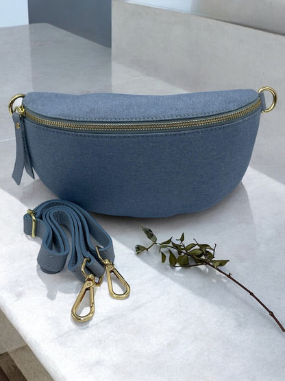 Sac banane tissu jean bandouliere bleu clair en cuir