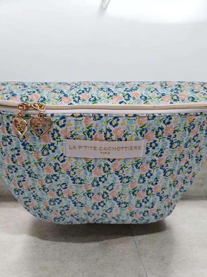 Sac banane en coton liberty fleuri multicolore tons bleu/rose « La Ptite cachottière »