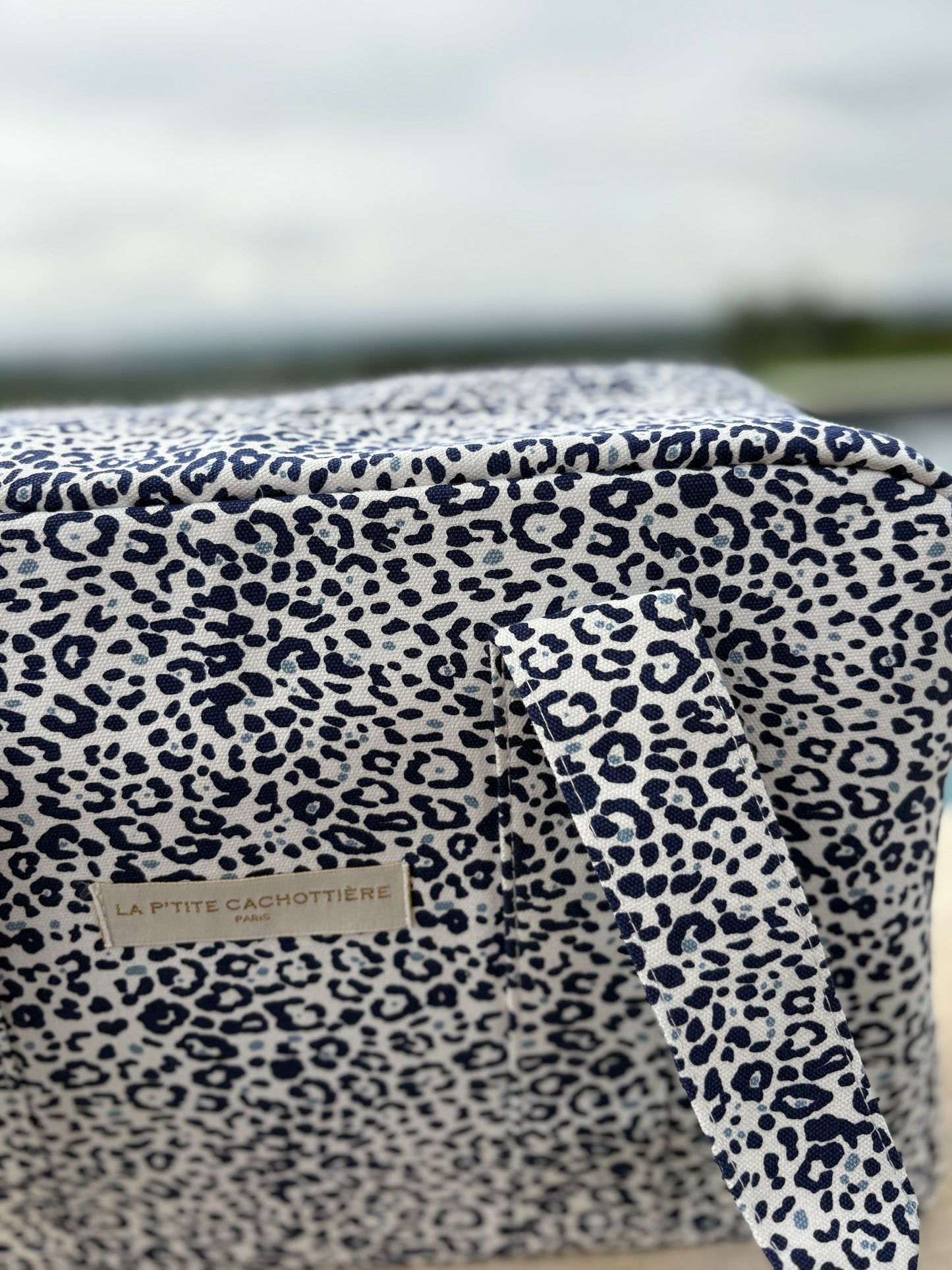 Sac week-end de voyage polochon coton fin léopard bleu marine blanc