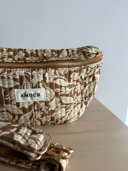 Sac banane coton matelassé liberty floral toile de jouy camel et blanc