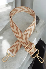 Bandoulière sangle large chevrons couleur Beige à motif marron mousquetons dorés