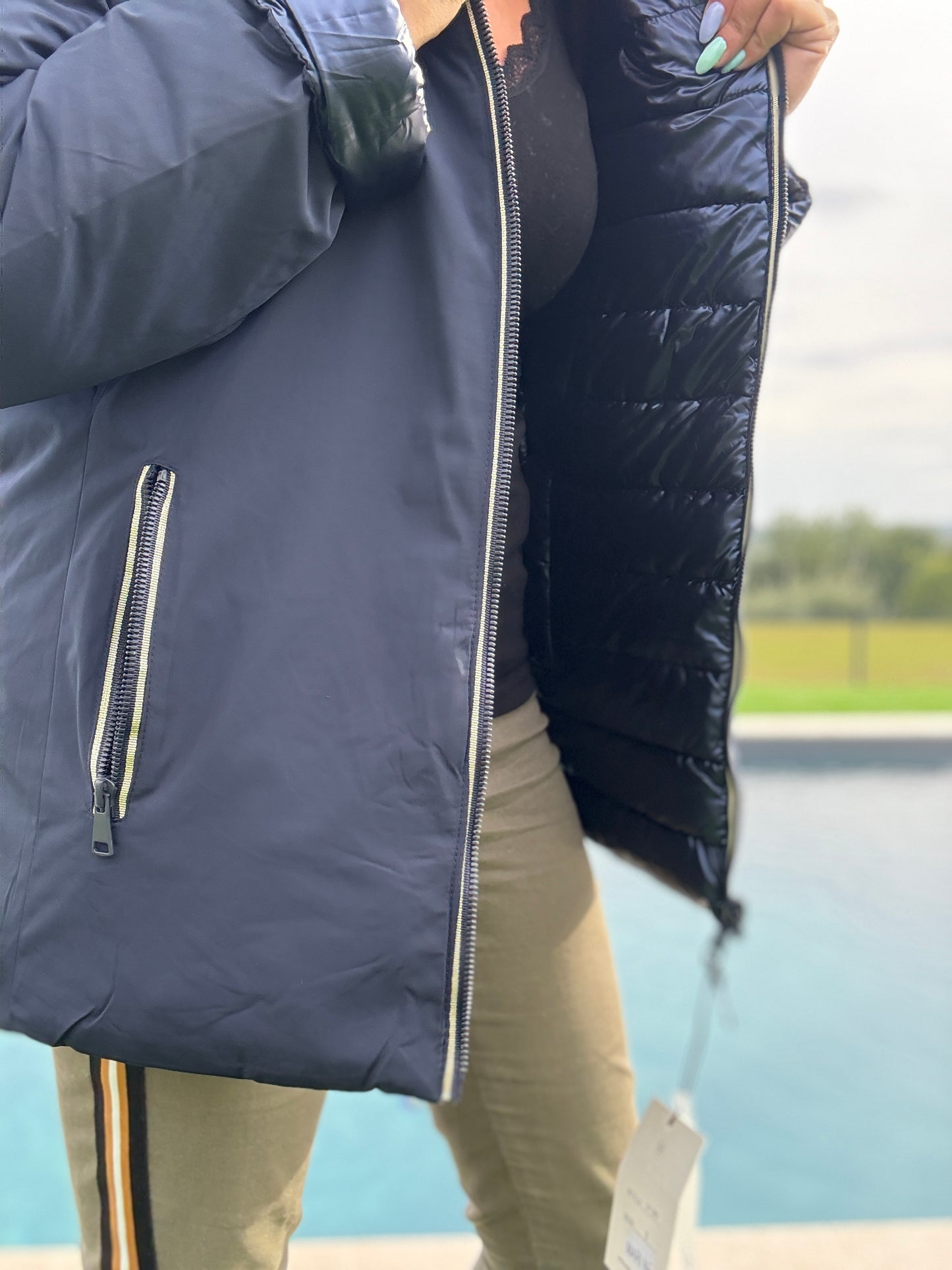 Melya Melody - Manteau court bleu marine réversible et imperméable matelassé bleu marine brillant