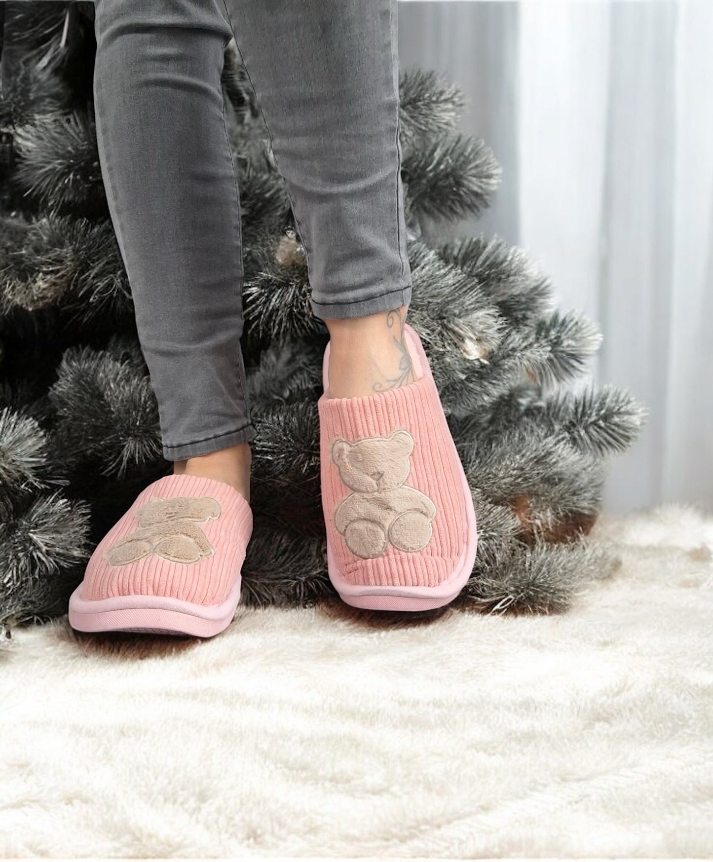 Chaussons fourrés rose en tissu avec motif ours