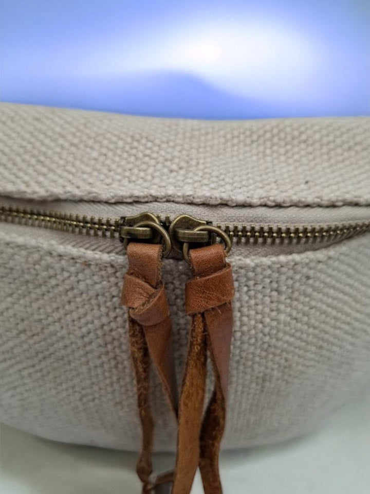 Nouveutés - Sac banane en jute beige 1 poche doubles curseurs