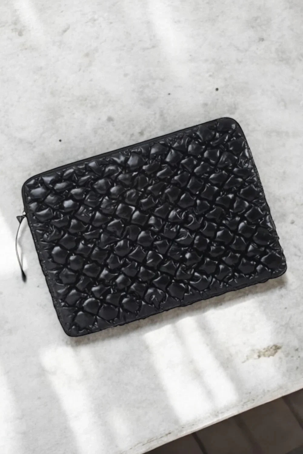 Pochette housse d’ordinateur 14’ matelassé motif relief couleur Noire