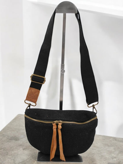 Sac banane en jute noir 1 poche doubles curseurs