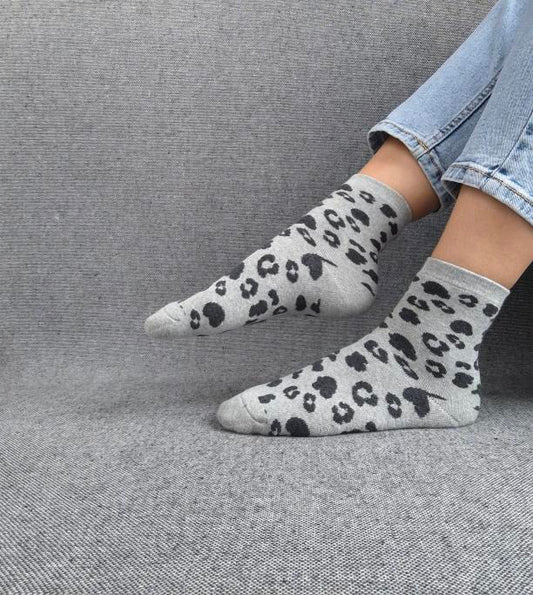 Nouveautés - Chaussettes gris en coton à motif léopard noir