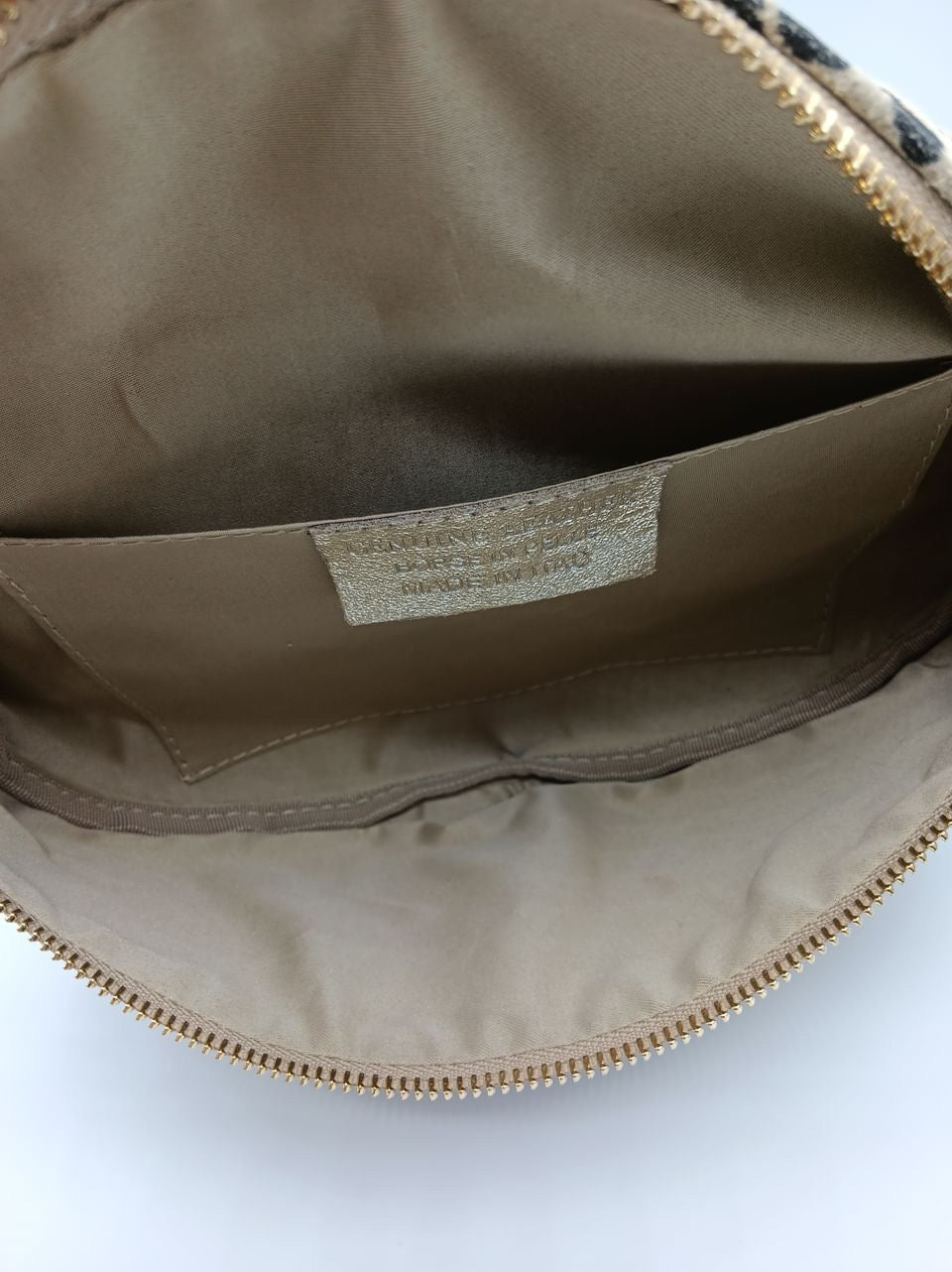 Sac banane croûte de cuir imprimé léopard beige 1 poche