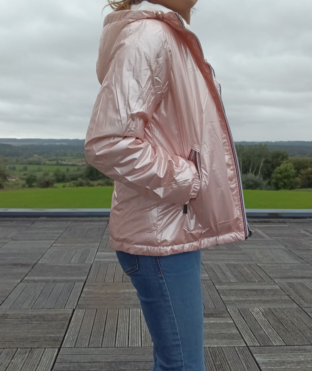 Attrait Paris - Manteau court imperméable fourré rose métallisé