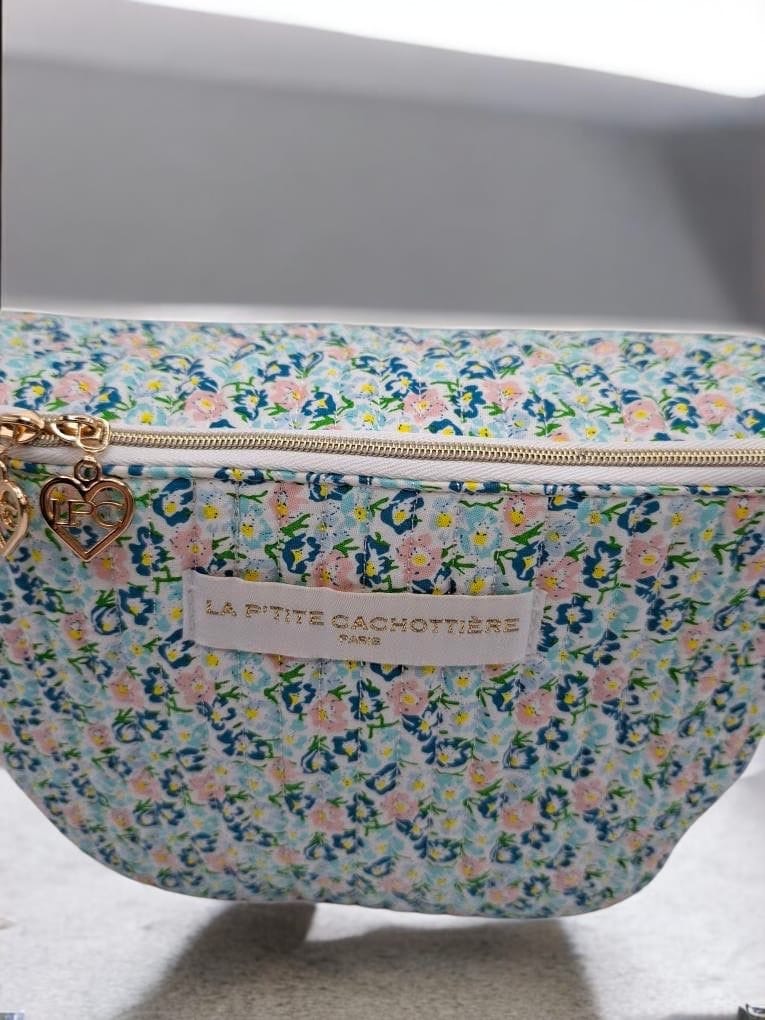 Sac banane en coton liberty fleuri multicolore tons bleu/rose « La Ptite cachottière »