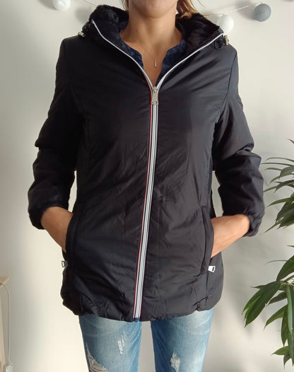 Melya Melody - Manteau court fourré imperméable légerement cintré noir