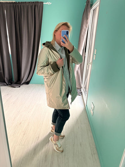 Chaussures baskets beige tissé à motifs serpent noirs et blanc style sneakers