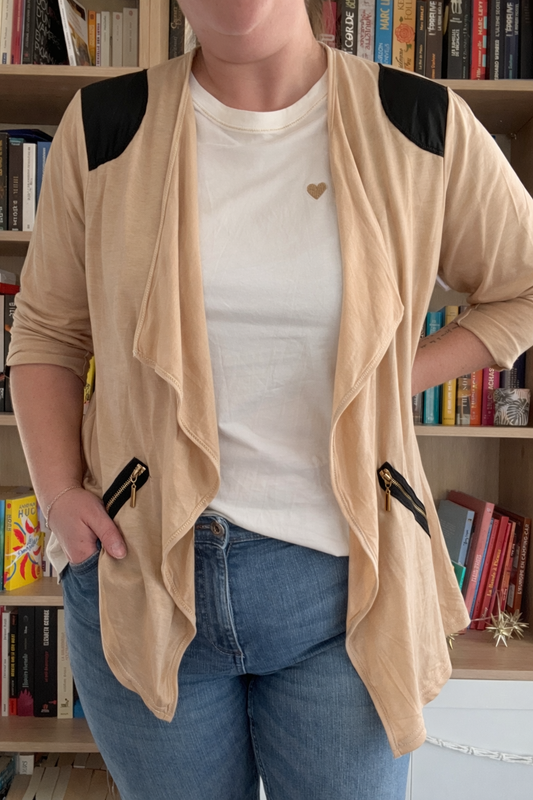 Cardigan fluide avec patch simili noir – Fermeture Éclair Dorée Le Petit Placard