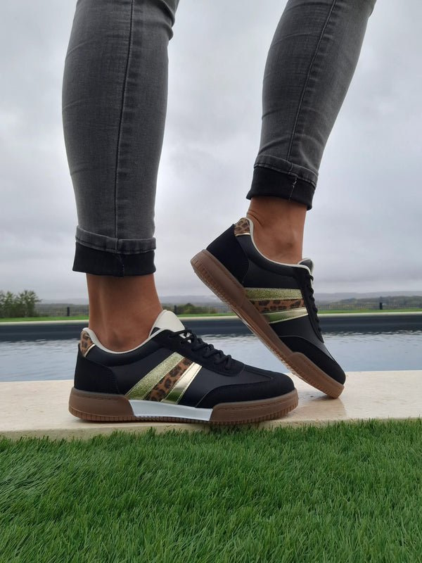 Chaussures baskets basses style sneakers campus noir avec bandes léopard et doré