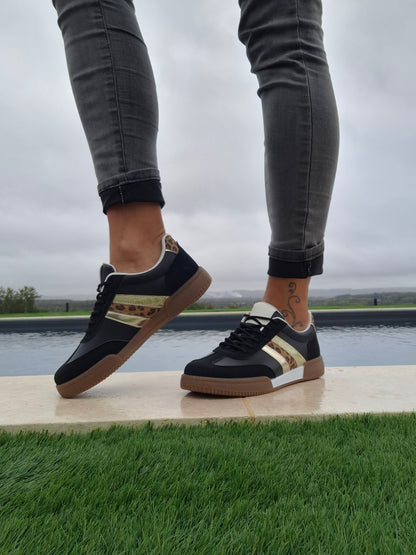 Chaussures baskets basses style sneakers campus noir avec bandes léopard et doré