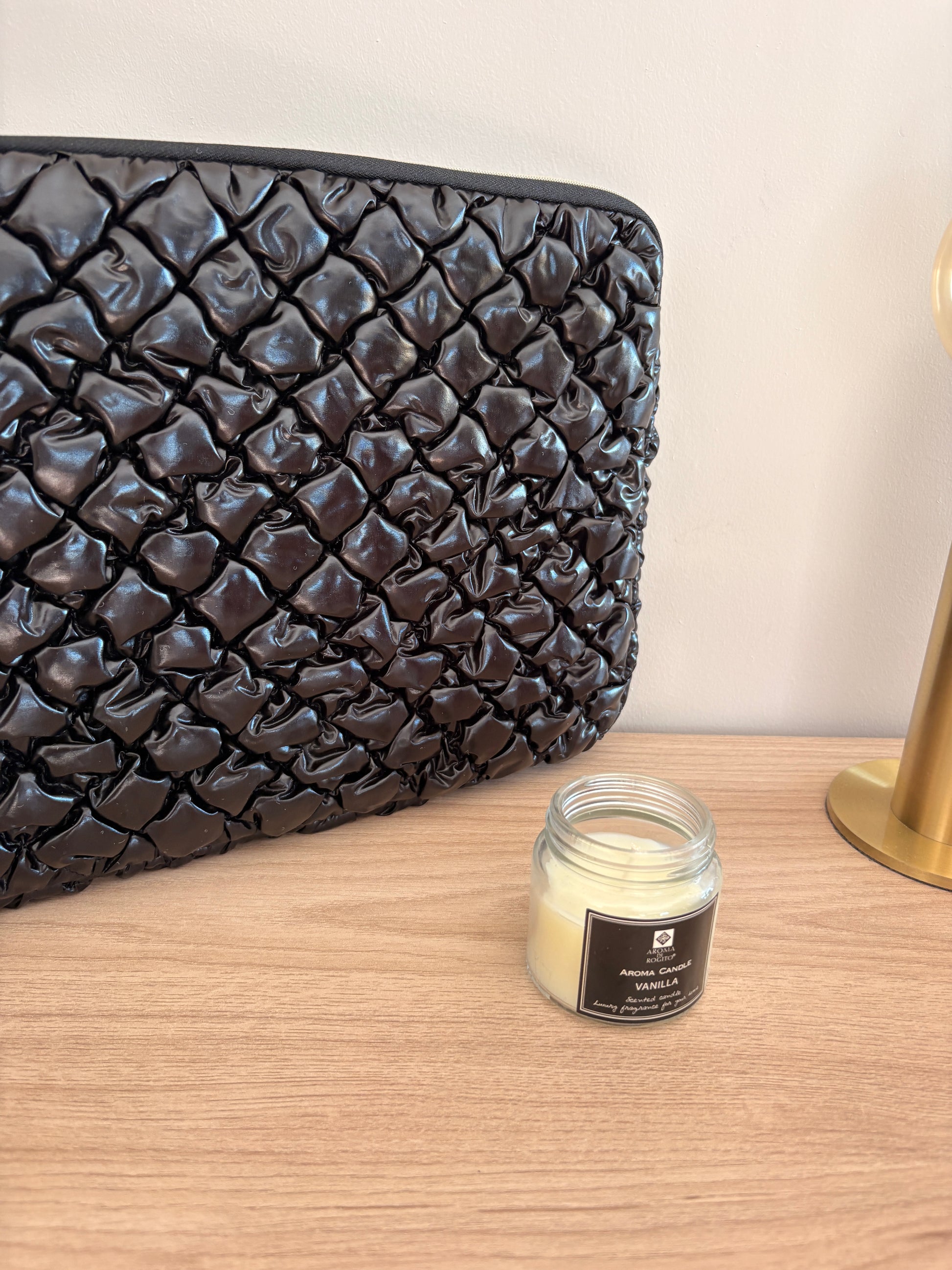Housse Ordinateur 14 Pouces Noire Matelassée - Pochette Classique Femme