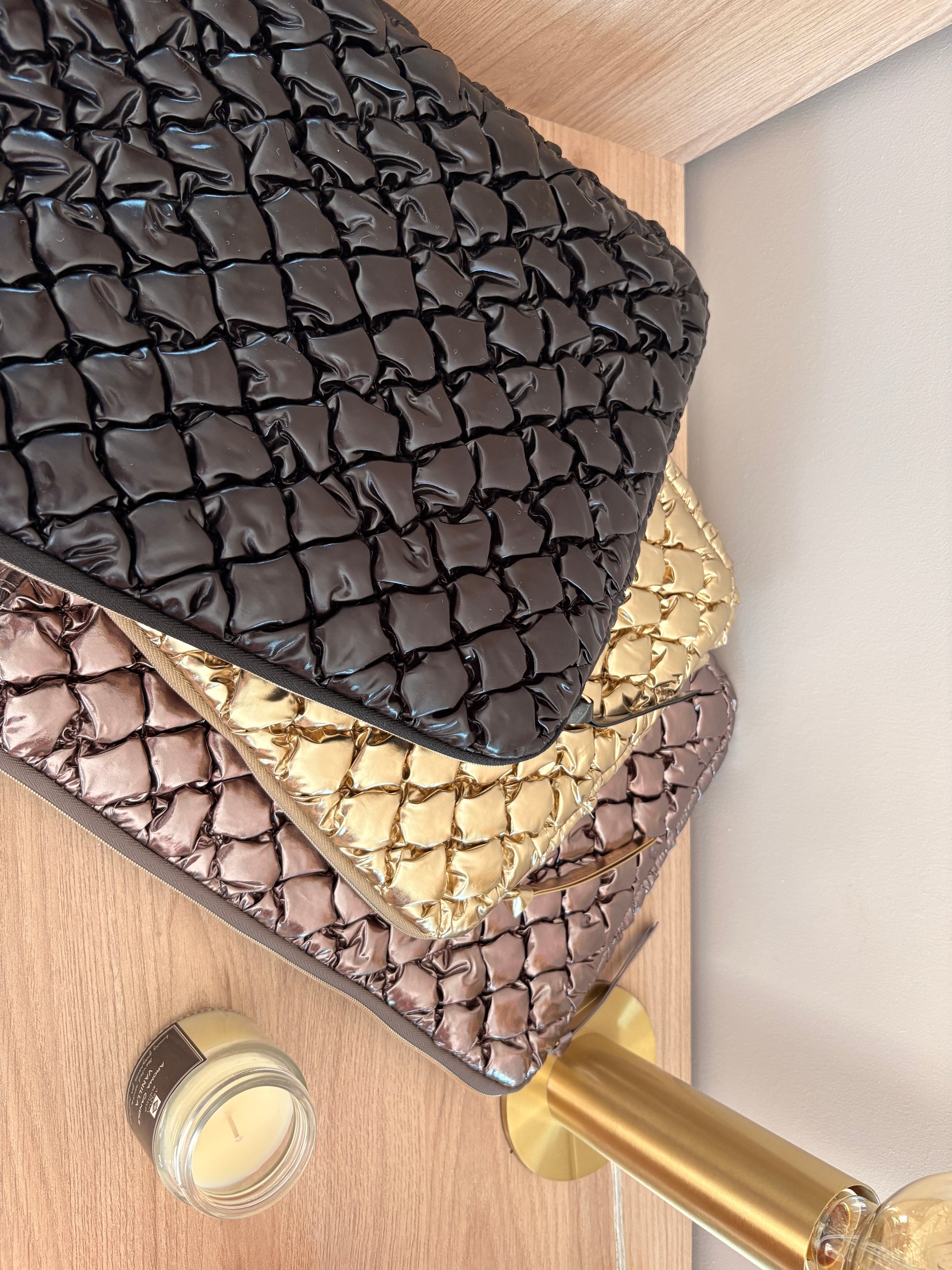 Housse Ordinateur 14 Pouces Noire Matelassée - Pochette Classique Femme