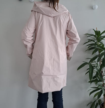 Laura Jo - Imperméable réversible long sans garnissage ouate couleur rose nude/doré - Curvy