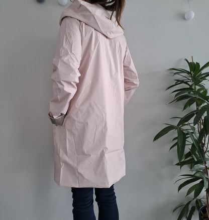 Laura Jo - Imperméable réversible long sans garnissage ouate couleur rose nude/doré - Curvy