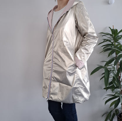 Laura Jo - Imperméable réversible long sans garnissage ouate couleur rose nude/doré - Curvy