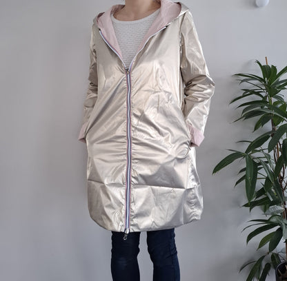 Laura Jo - Imperméable réversible long sans garnissage ouate couleur rose nude/doré - Curvy