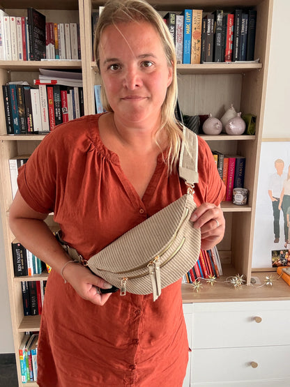 Sac Banane Velours Côtelé Taupe – 2 Poches Zip & Sangle Dorée