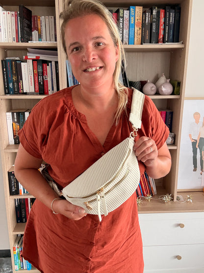 Sac Banane Velours Côtelé Beige – Zips Dorés & Sangle Géométrique | Best-Seller