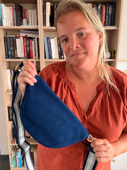 Sac banane velours côtelé femme – 2 poches zippées, sangle réglable, bleu marine