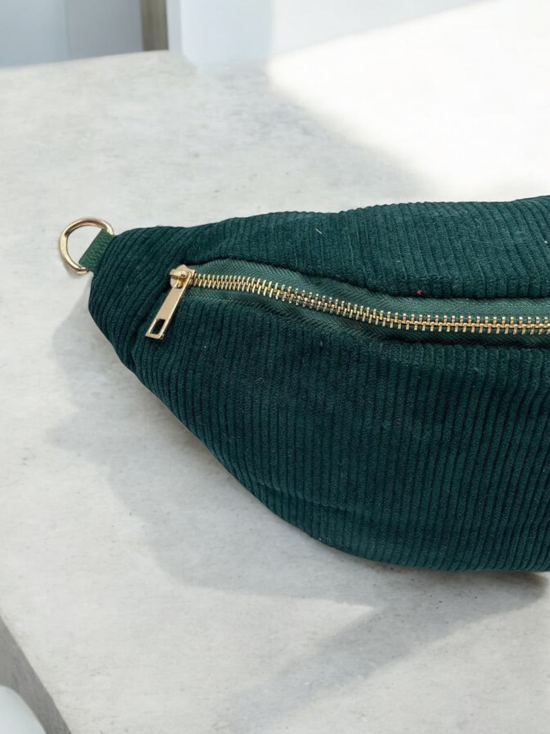 Sac banane velours côtelé couleur vert forêt