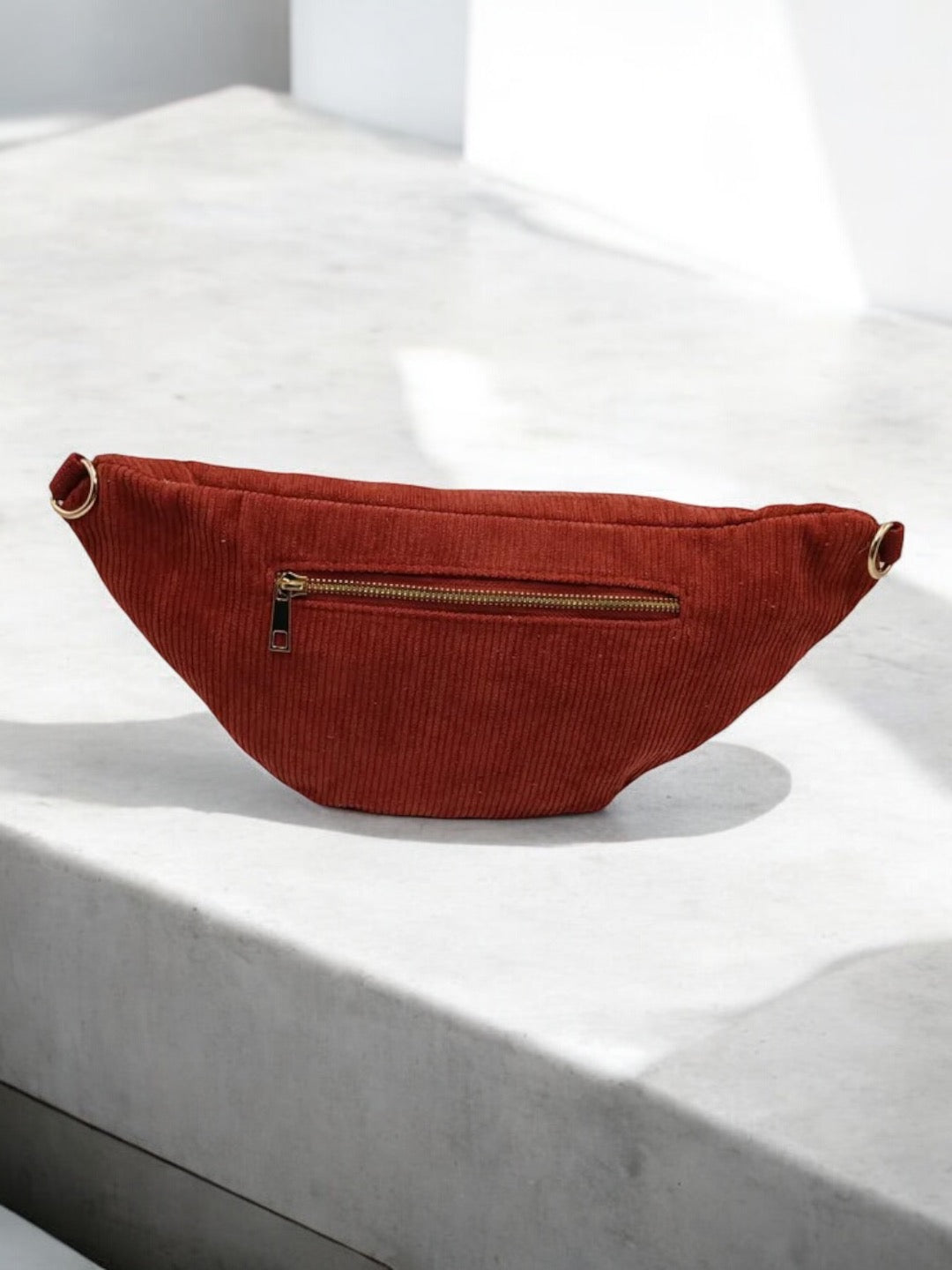 Sac banane velours côtelé terracotta rouille