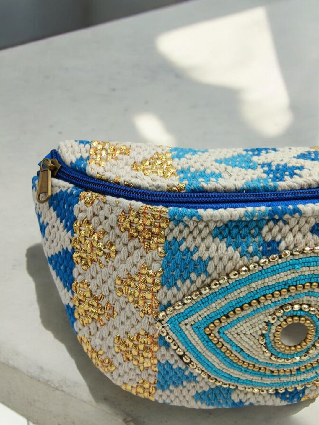 Sac banane tissu et perles bleu écru et jaune