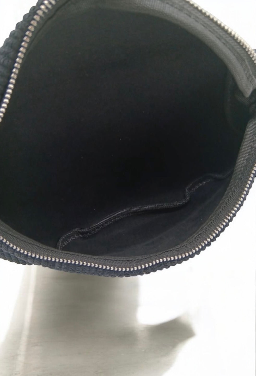 Sac banane velours côtelé 2 curseurs en cuir noir