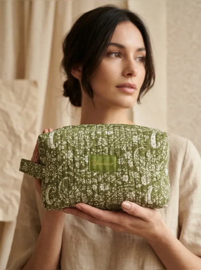 Trousse de Toilette Matelassée Bonheur – Coton Fleuri Vert Olive