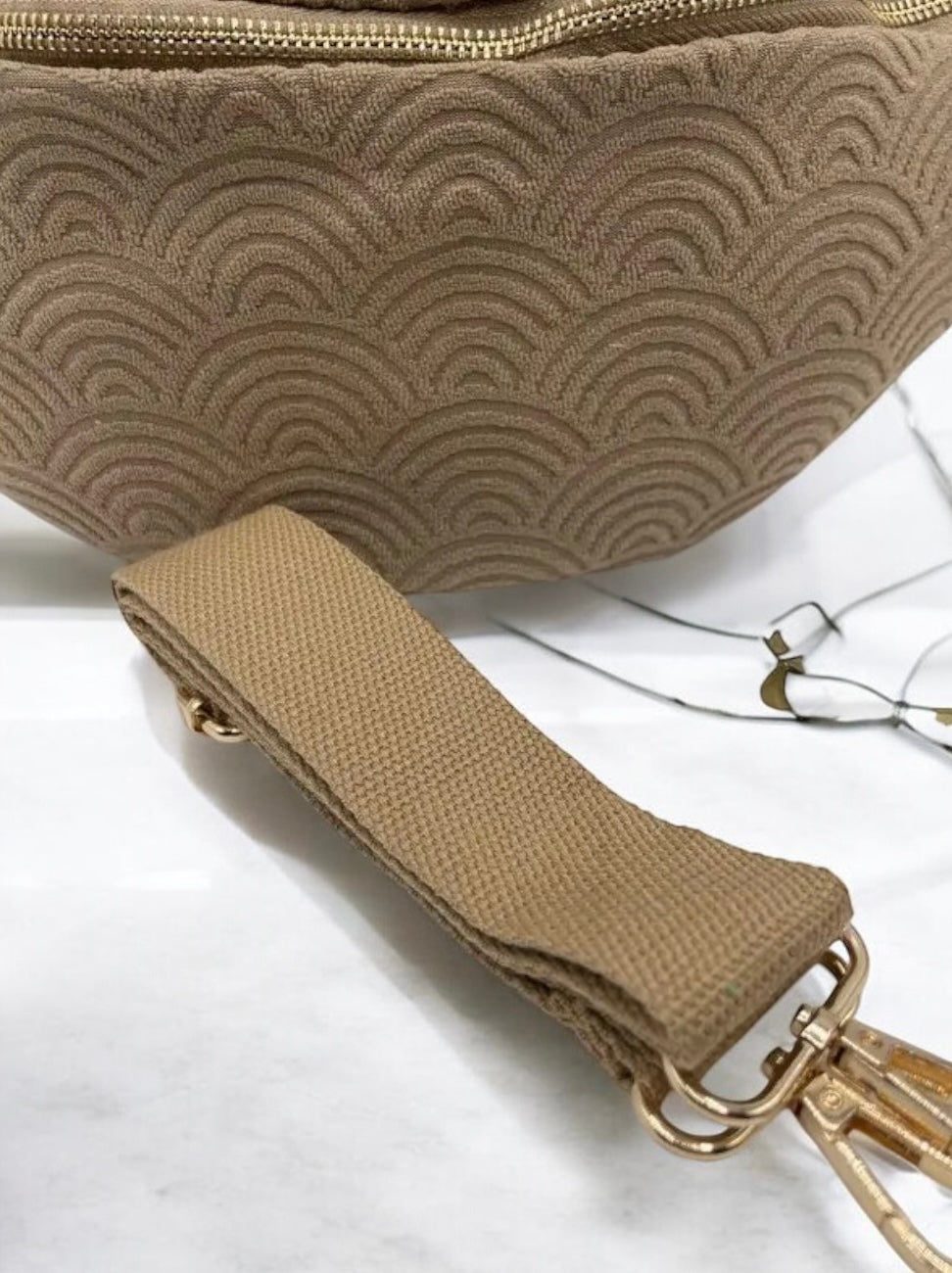 Sac banane tissu éponge beige foncé