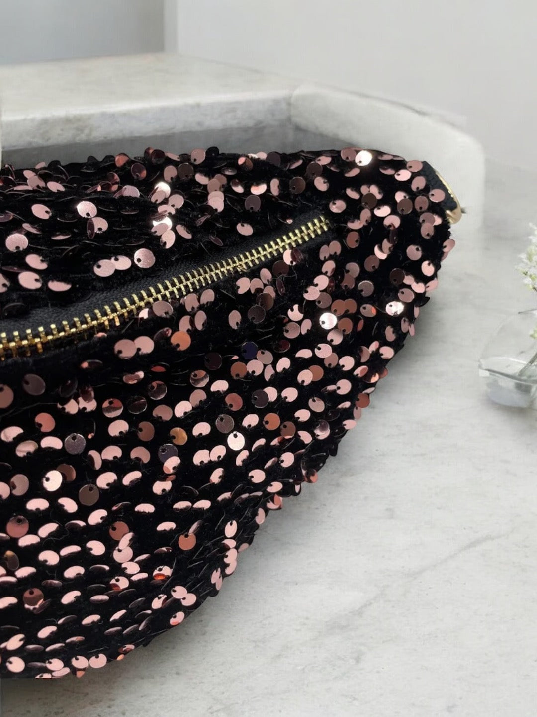 Sac banane tissu velours noir sequins doré champagne