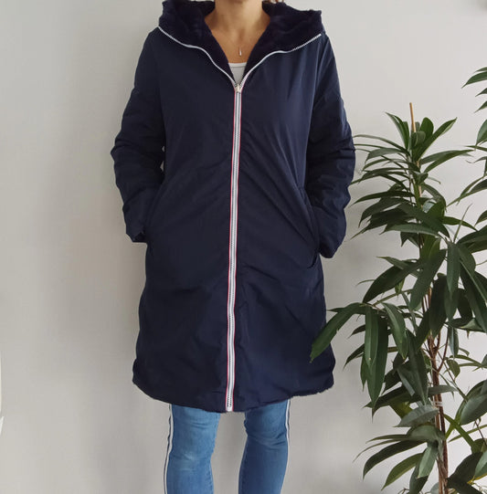 Melya Melody - Manteau long fourré fausse fourrure réversible imperméable bleu marine - Curvy