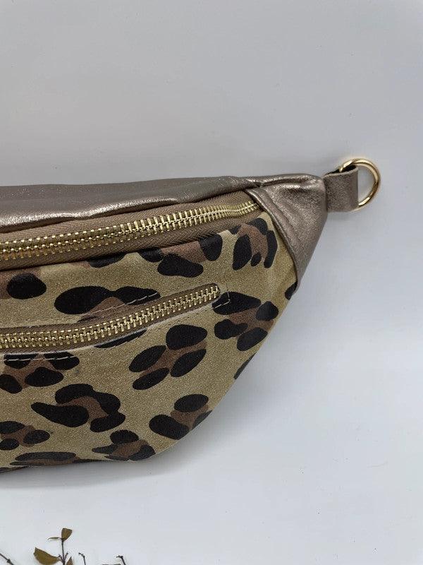 Sac banane croûte de cuir léopard beige et cuir bronze