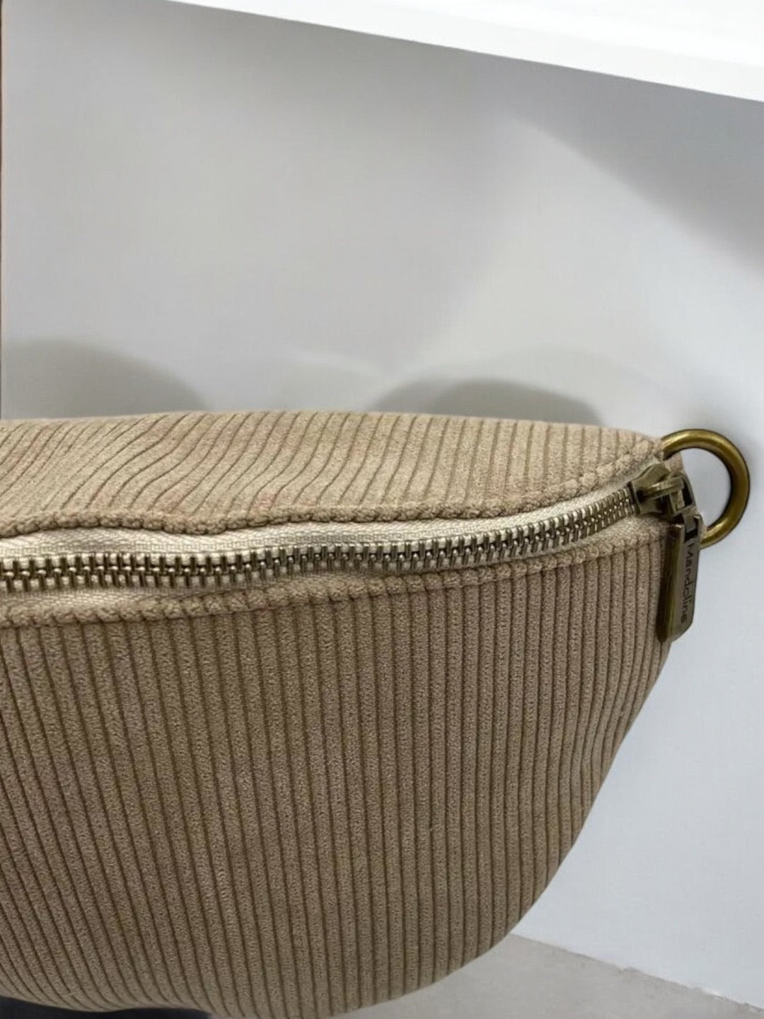 Sac banane velours côtelé beige taupe avec bandoulière côtelé