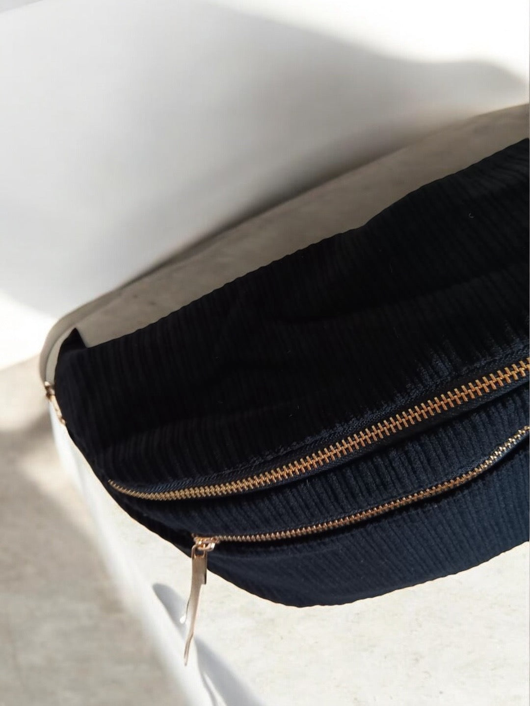 Sac banane XXL velours cotelé noir