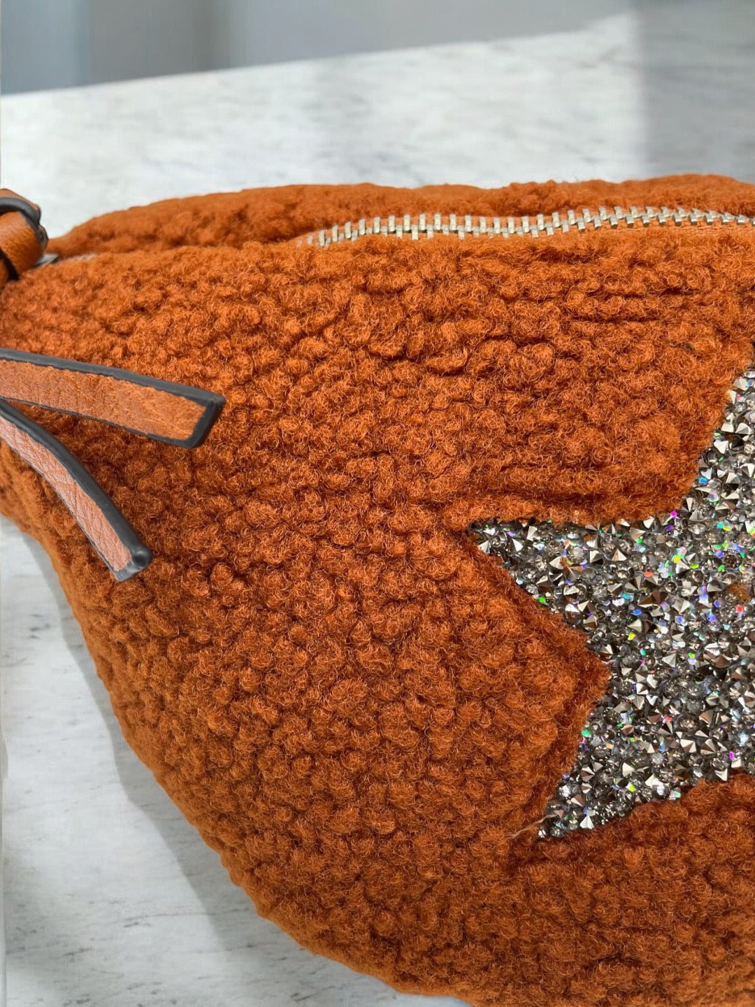 Sac banane peluche moumoute camel avec étoile en strass