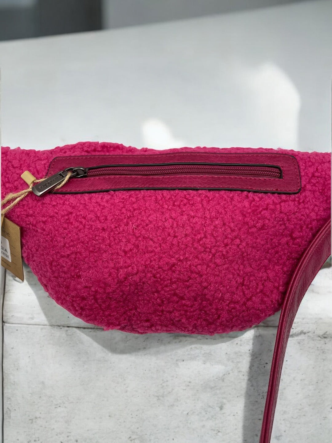 Sac banane peluche moumoute rose avec étoile en strass