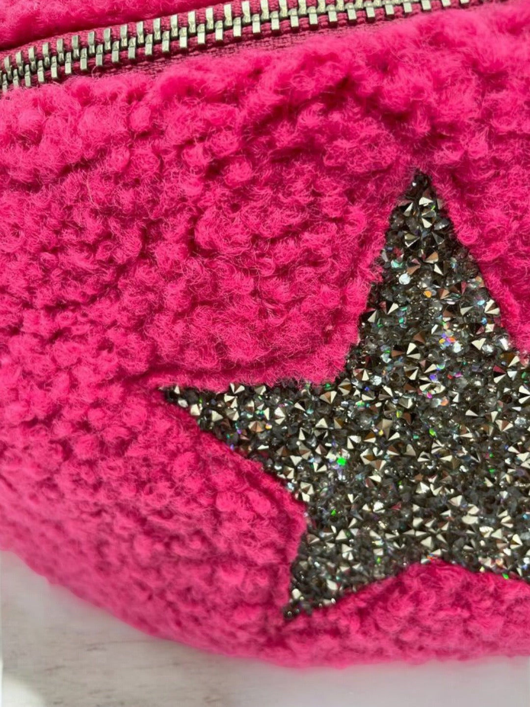 Sac banane peluche moumoute rose avec étoile en strass