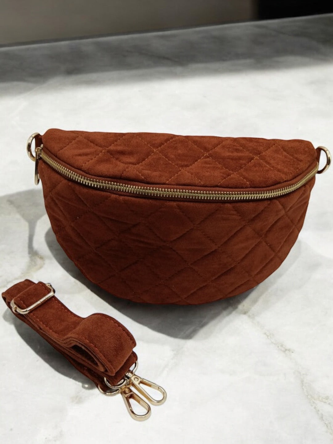 Sac banane velours motifs capitons camel terracotta