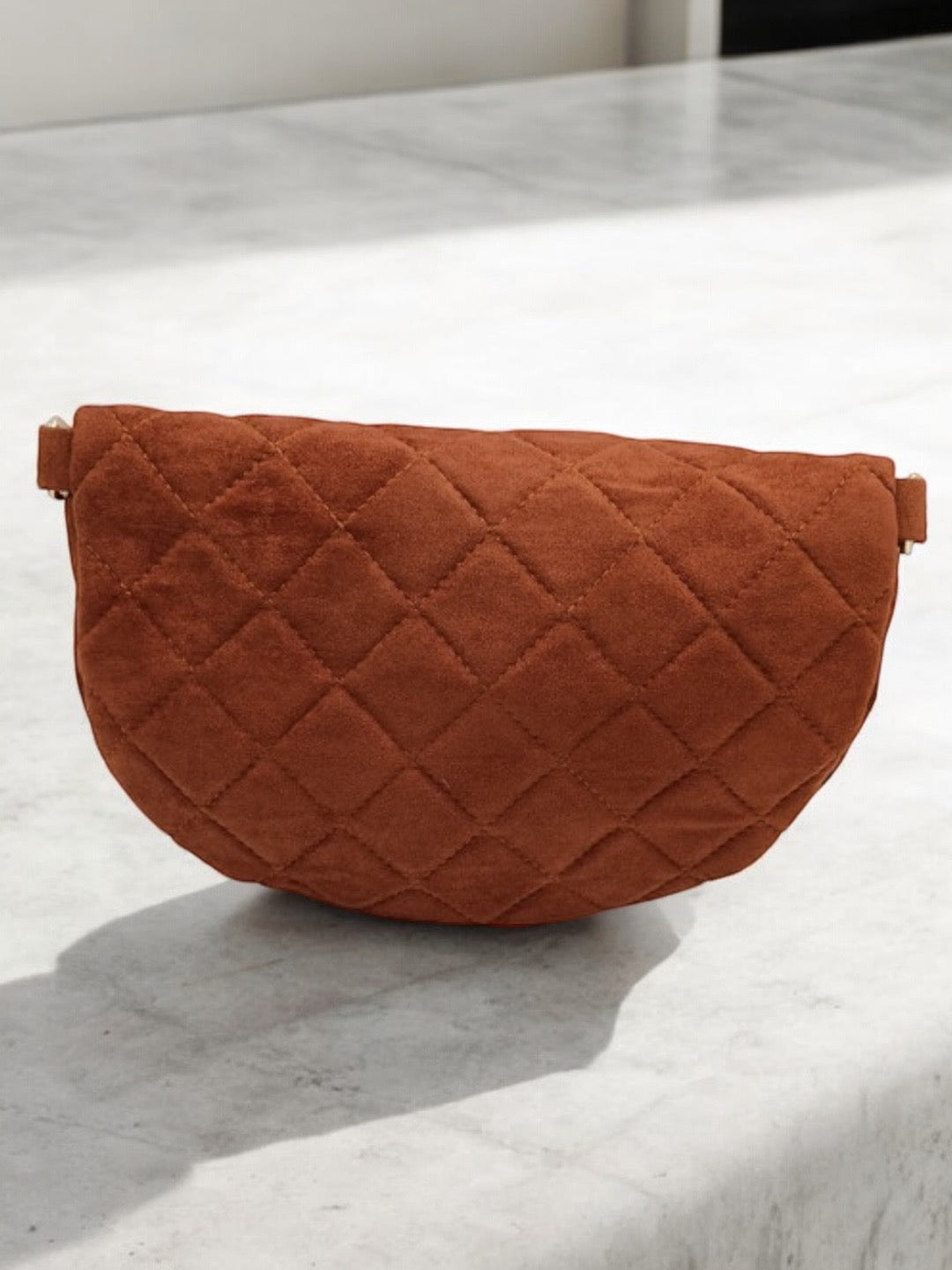 Sac banane velours motifs capitons camel terracotta