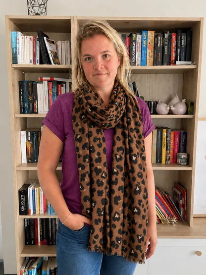 Écharpe léopard marron et noir viscose et laine