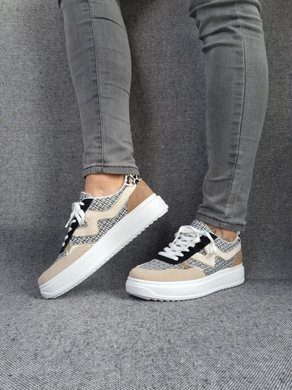 Chaussures baskets noires et blanches en tweed style converse