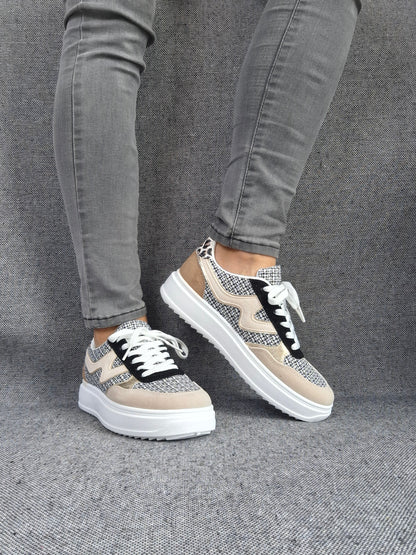 Chaussures baskets noires et blanches en tweed style converse